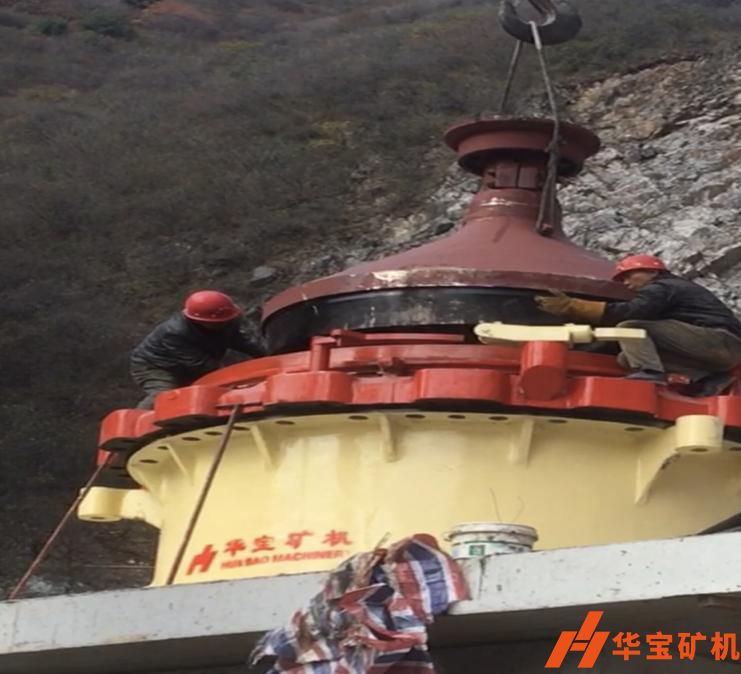 陜西寶雞市順通達(dá)礦業(yè)時(shí)產(chǎn)1000噸破碎機(jī) 陜西寶雞市順通達(dá)礦業(yè)時(shí)產(chǎn)1000噸破碎機(jī)